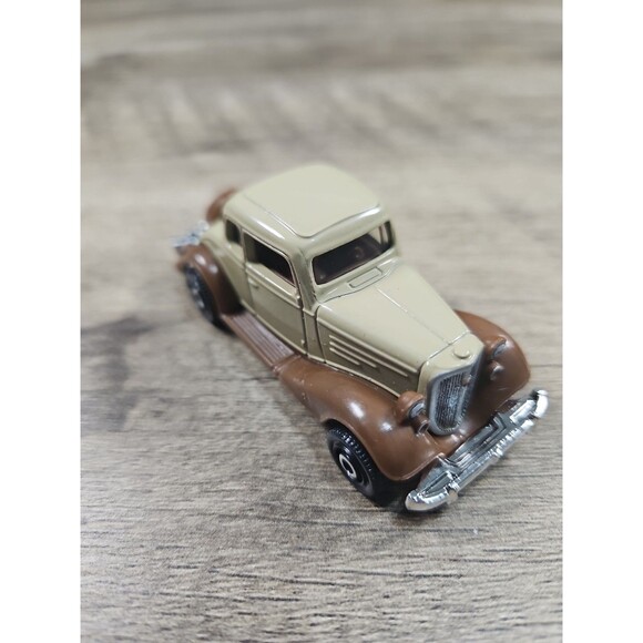 Matchbox Chevy Master Coupe Tan & Brown  Diecast 1/64 Mattel Loose Toy Car - Picture 2 of 5